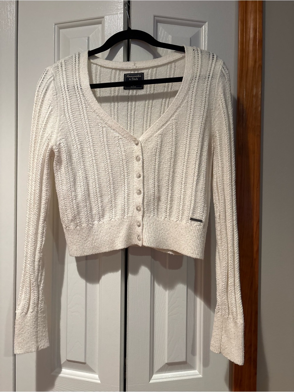 Abercrombie & Fitch Pointelle Shrunken V-Neck Cardigan